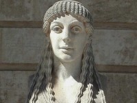 Diotima-1989-La-filosofa-di-Youtube-2-.jpg